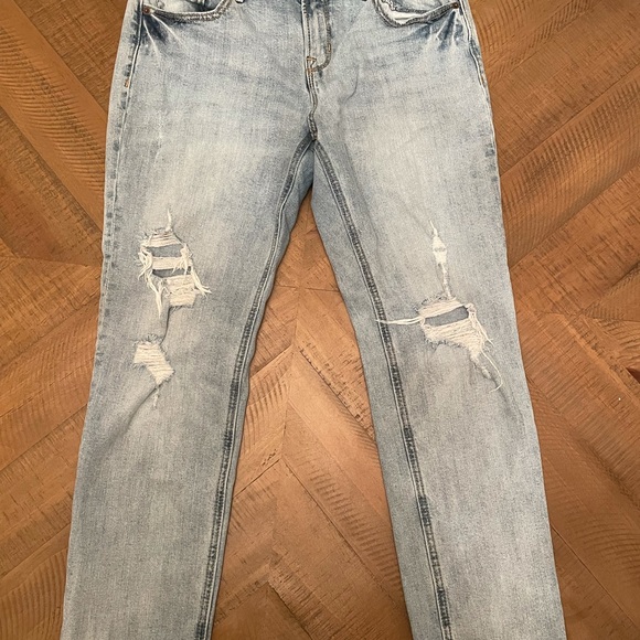 Old Navy Distressed Boyfriend Jeans - Picture 2 of 7
